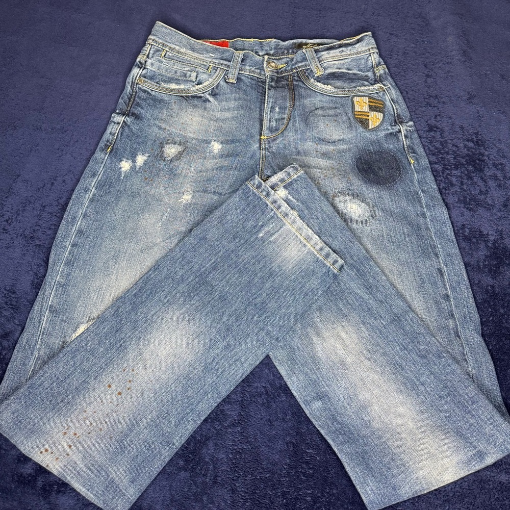 Vintage Zara Blue Jeans With Badge - Size 30-32